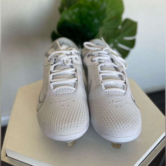 NIKE HYPER DIAMOND 4 PRO ELITE Metal Softball Cleats🥎REASONABLE OFFERS ONLY👁️ - Picture 4 of 7